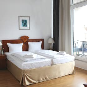 Apartamento for rent for 1650 € per month in Berlin, Osnabrücker Straße