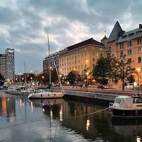 Wohnung zu mieten für 1.350 € pro Monat in Helsinki, Lönnrotinkatu