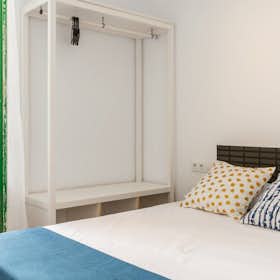 Приватна кімната за оренду для 630 EUR на місяць у L'Hospitalet de Llobregat, Carrer de l'Antiga Travessera