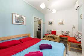 Studio for rent for €650 per month in Athens, Plithonos