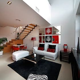 Studio for rent for €1,010 per month in Madrid, Carretera de Fuencarral a Alcobendas