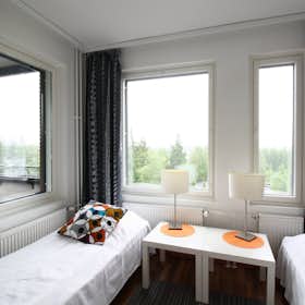 Wohnung zu mieten für 2.950 € pro Monat in Vantaa, Pyhtäänkorventie