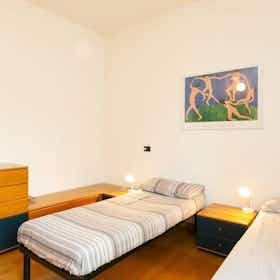 Спільна кімната за оренду для 390 EUR на місяць у Pregnana Milanese, Via Carlo Pisacane