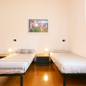 Cameră comună de închiriat pentru 390 EUR pe lună în Pregnana Milanese, Via Carlo Pisacane