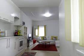 Appartement te huur voor € 1.200 per maand in Saint-Josse-ten-Noode, Rue du Moulin