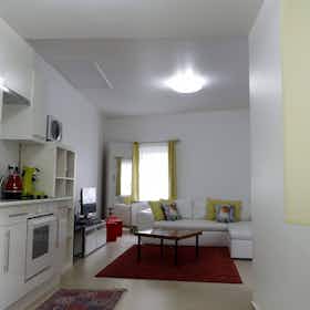 Apartment for rent for €1,200 per month in Saint-Josse-ten-Noode, Rue du Moulin