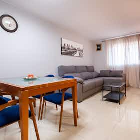 Lägenhet att hyra för 1 390 € i månaden i Cornellà de Llobregat, Carrer Marquès de Cornellà