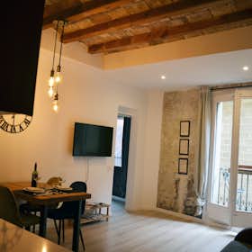 Apartment for rent for €2,100 per month in Barcelona, Carrer dels Abaixadors