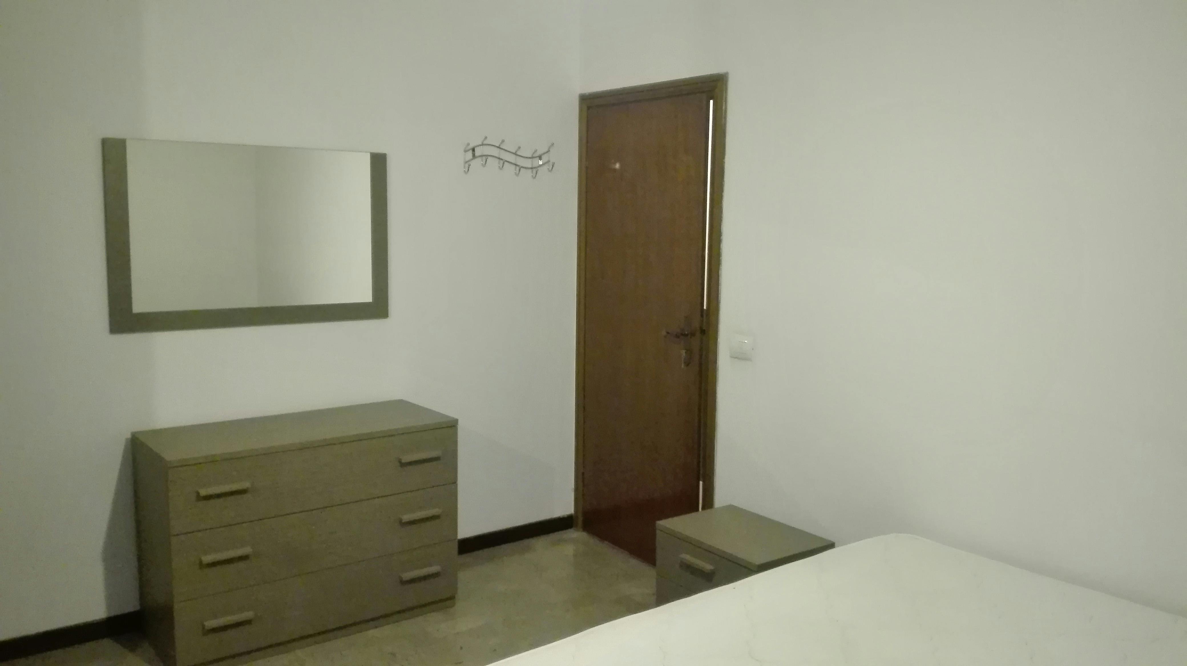 Shared room in Via Luigi Vestri, Bologna (937907) room image 1