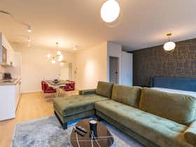 Studio for rent for €1,100 per month in Brussels, Boulevard de la Cambre