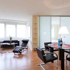 Studio for rent for €2,600 per month in Berlin, Kurfürstendamm