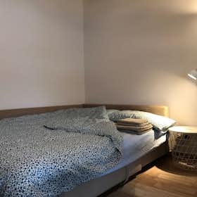 Private room for rent for €399 per month in Ljubljana, Kosova ulica
