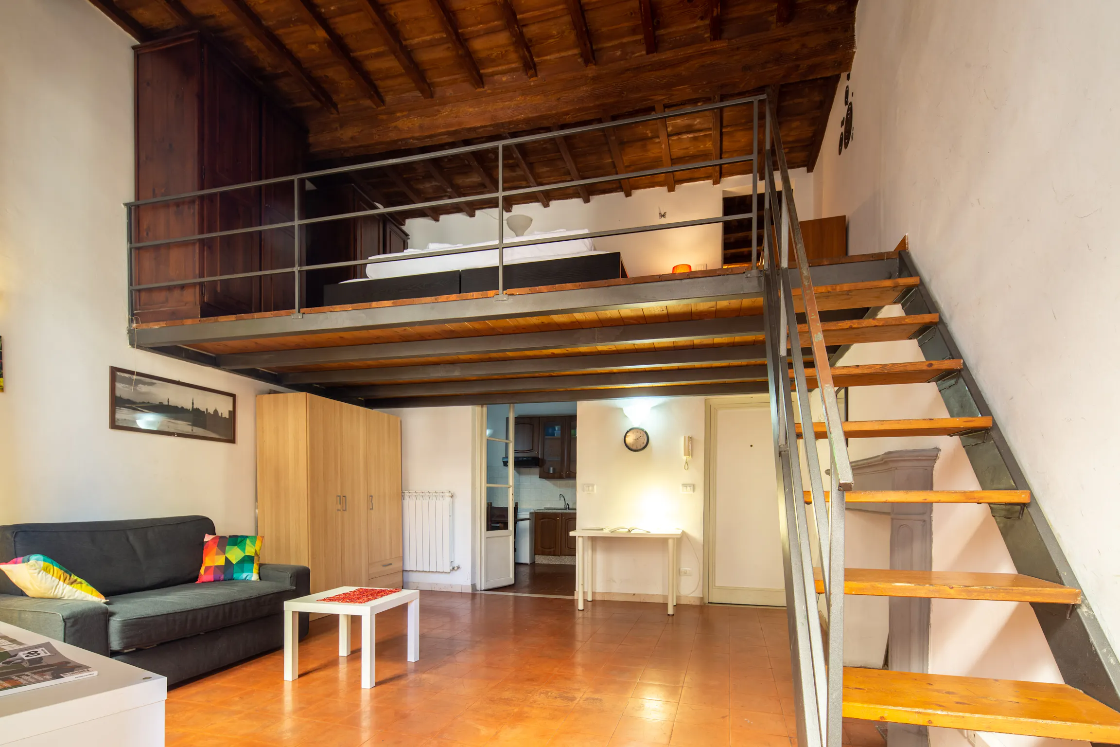 1-Bedroom Apartment in Via dei Leoni, Florence (939300) ROOM 1