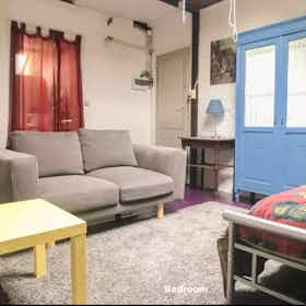 Monolocale in affitto a 540 € al mese a Forest, Avenue Saint-Augustin