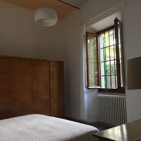 Отдельная комната сдается в аренду за 600 € в месяц в Fiesole, Via dei Bosconi