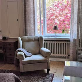 单间公寓 正在以 €1,350 的月租出租，其位于 Helsinki, Valhallankatu