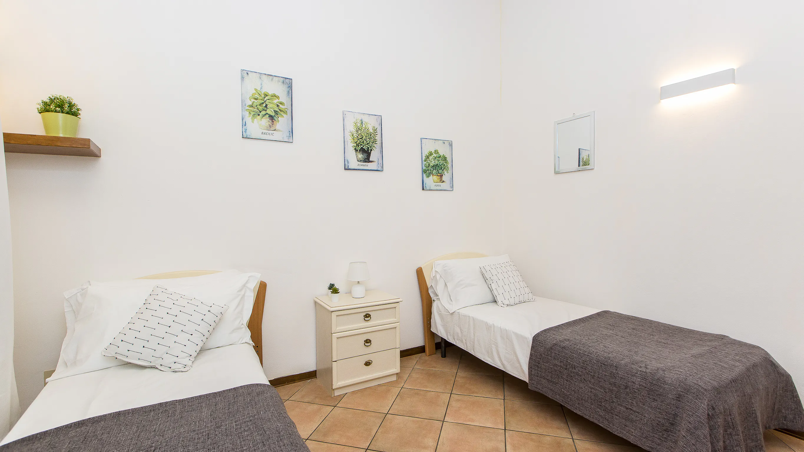 1-Bedroom Apartment in Viale Fratelli Rosselli, Florence (942953) ROOM 2