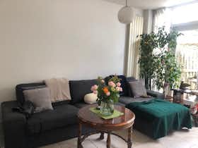 Casa para alugar por € 1.700 por mês em Diemen, Karwijzaaderf