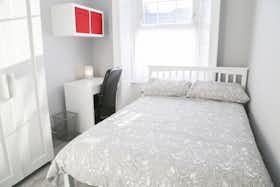 Private room for rent for €1,235 per month in Dublin, Blessington Street