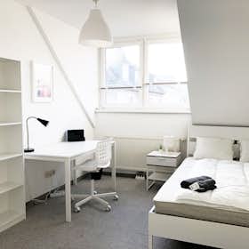 Private room for rent for €695 per month in Vienna, Klosterneuburger Straße