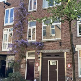 Apartment for rent for €2,200 per month in Utrecht, Douwes Dekkerstraat