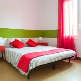 Private room for rent for €580 per month in Barcelona, Plaça del Doctor Letamendi
