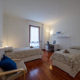 Shared room for rent for €570 per month in Milan, Viale Gorizia