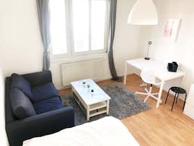 Private room for rent for €590 per month in Vienna, Quellenstraße