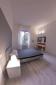 Private room for rent for €600 per month in Florence, Via Pierandrea Mattioli