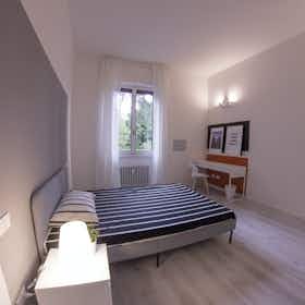 Private room for rent for €600 per month in Florence, Via Pierandrea Mattioli