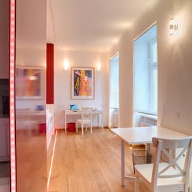 Apartment for rent for €1,100 per month in Vienna, Neulerchenfelder Straße