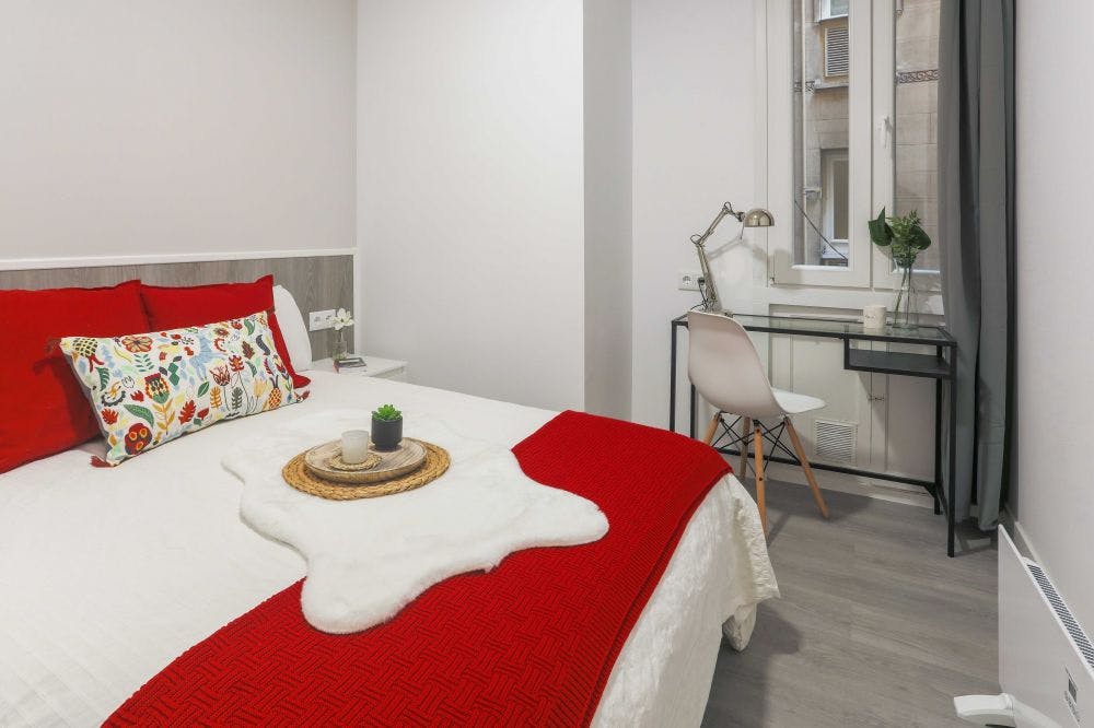 Private room for rent for €590 per month in Madrid, Calle del Ferrocarril