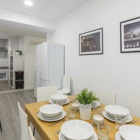 Private room for rent for €570 per month in Madrid, Calle del Ferrocarril