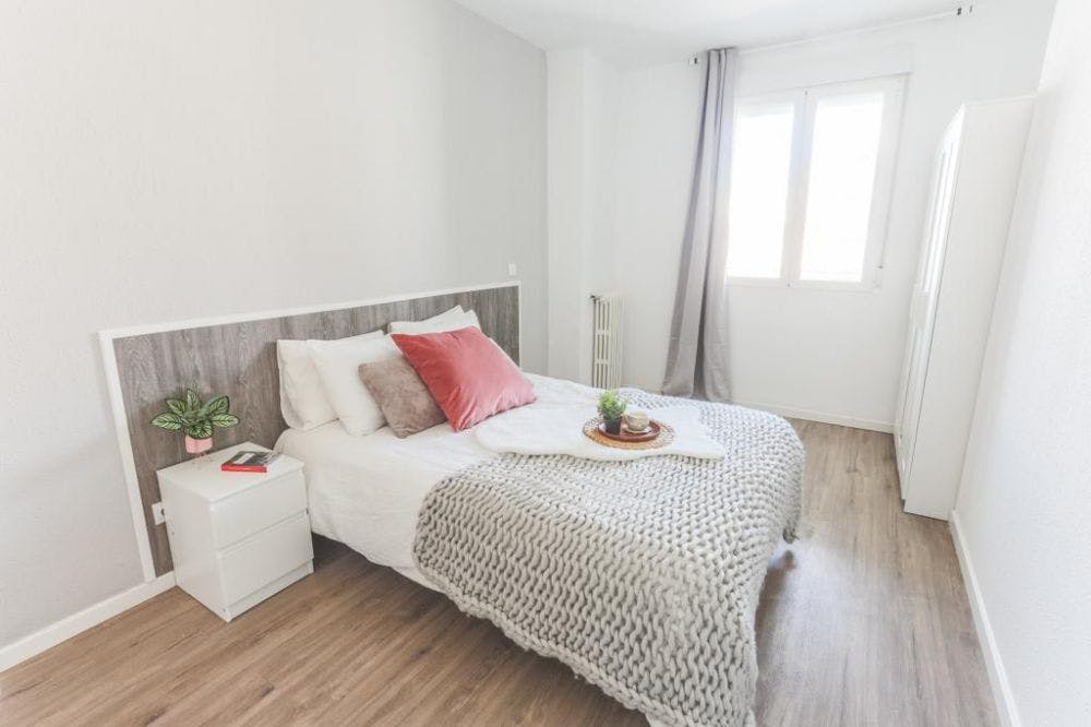 Private room for rent for €650 per month in Madrid, Calle del Ferrocarril