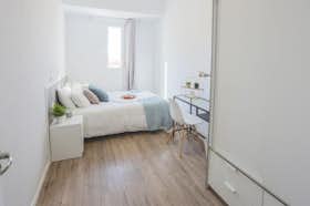 Privé kamer te huur voor € 570 per maand in Madrid, Calle del Ferrocarril