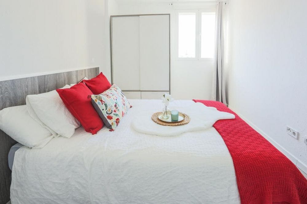 Private room for rent for €580 per month in Madrid, Calle del Ferrocarril
