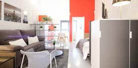 单间公寓 正在以 €895 的月租出租，其位于 Madrid, Travesía de Vázquez de Mella