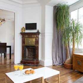 Apartment for rent for €6,630 per month in Paris, Rue Saint-Honoré