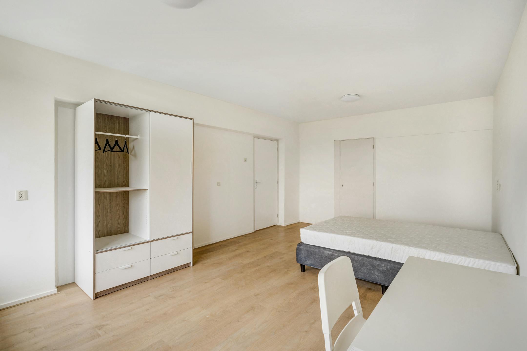 Adriaan Dortsmanstraat, Rotterdam preview