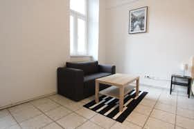 Apartment for rent for €680 per month in Vienna, Sechshauser Gürtel