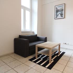Apartment for rent for €680 per month in Vienna, Sechshauser Gürtel