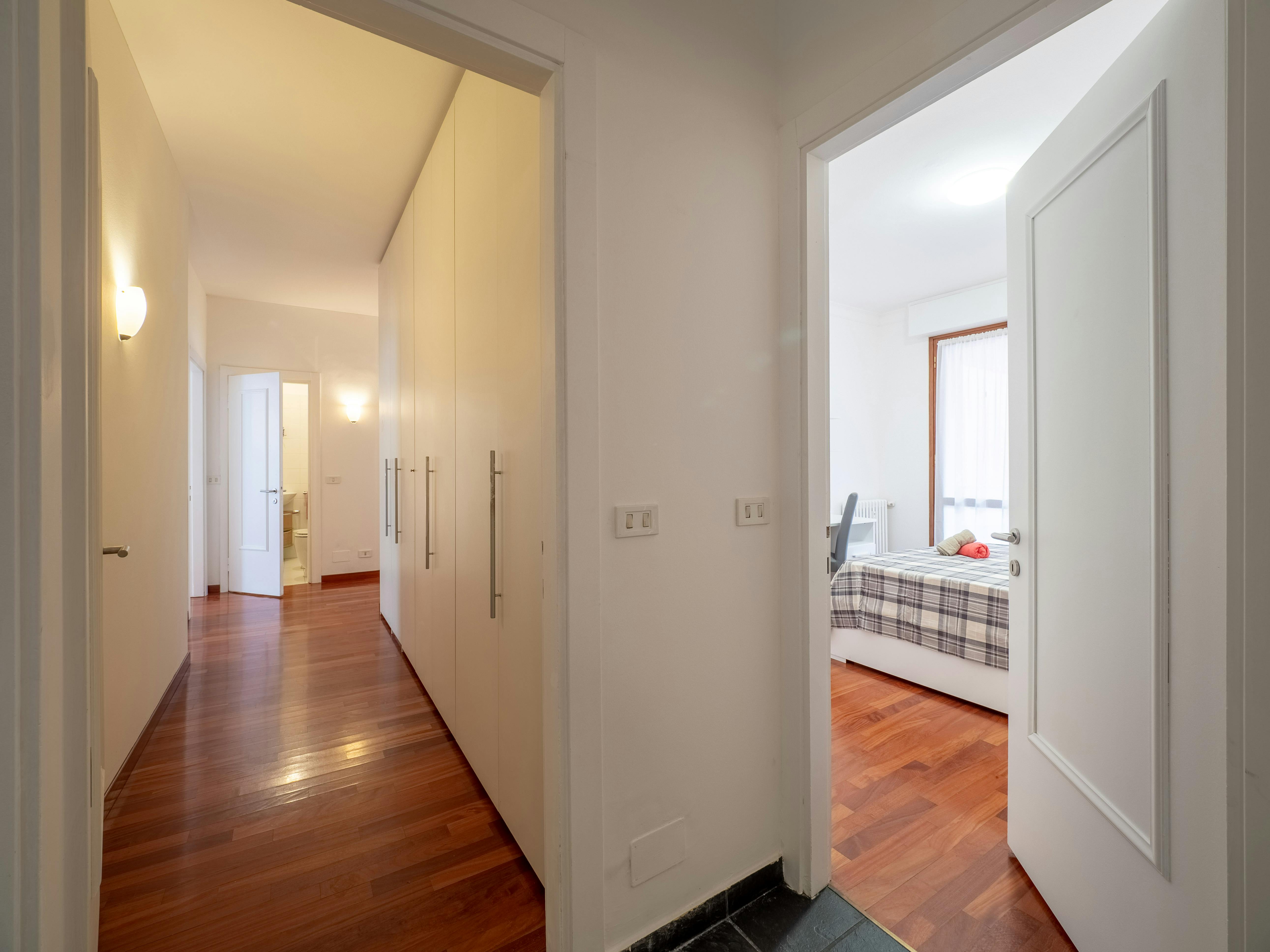 Single room Milano — photo 8