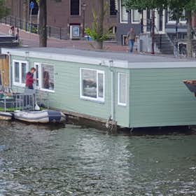 Haus for rent for 1.950 € per month in Amsterdam, Amstel