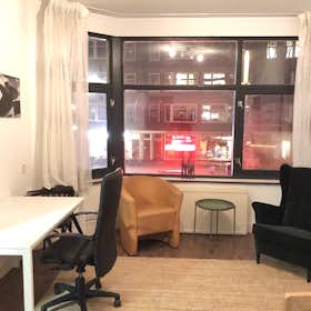 Private room for rent for €850 per month in Rotterdam, Mathenesserweg