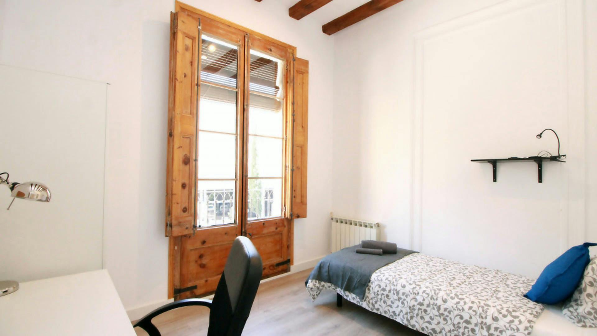 Private room for rent for €749 per month in Barcelona, Carrer del Pas de l'Ensenyança