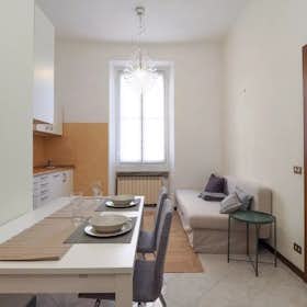 Apartment for rent for €1,200 per month in Milan, Via Matteo Maria Boiardo