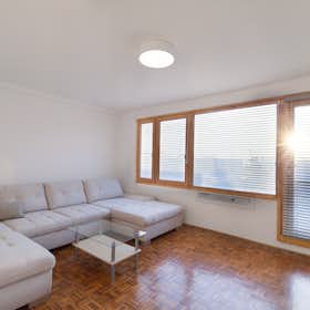 Apartment for rent for €1,850 per month in Ljubljana, Na Korošci