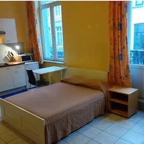 Studio for rent for €830 per month in Saint-Josse-ten-Noode, Rue Marie-Thérèse