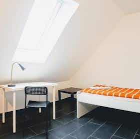 WG-Zimmer zu mieten für 320 € pro Monat in Dortmund, Saarbrücker Straße