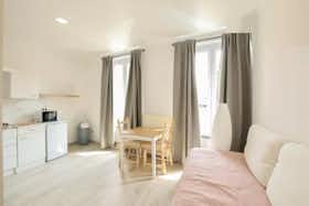 Studio for rent for €650 per month in Brussels, Rue de Flodorp